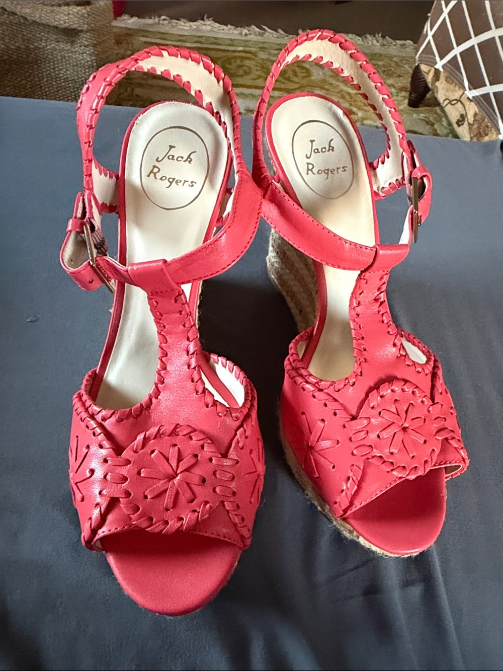 Jack Rogers medallion Coral Orange T-strap wedge sandals Size 9